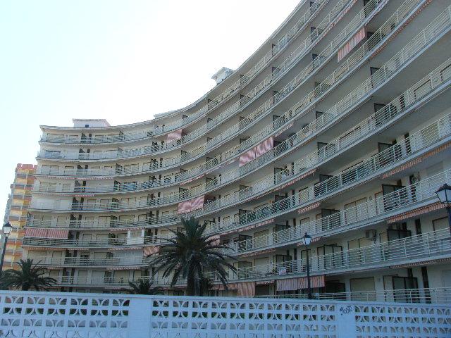 Apartment -
                        Playa De Gandia -
                        3 bedrooms -
                        7 persons