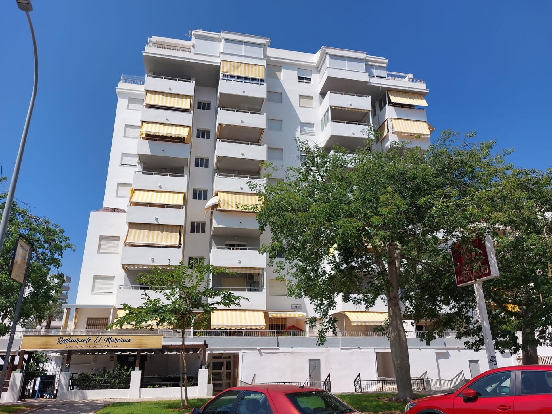 Apartment -
                        Playa De Gandia -
                        3 bedrooms -
                        7 persons