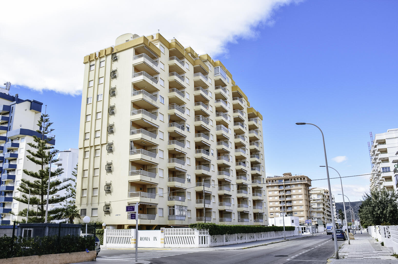 Apartment -
                        Playa De Gandia -
                        4 bedrooms -
                        8 persons